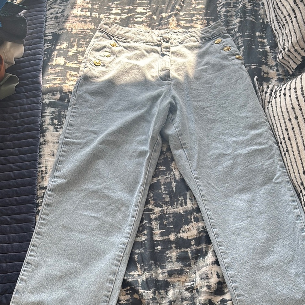 Zara Light Blue Jeans with Gold Button Accents